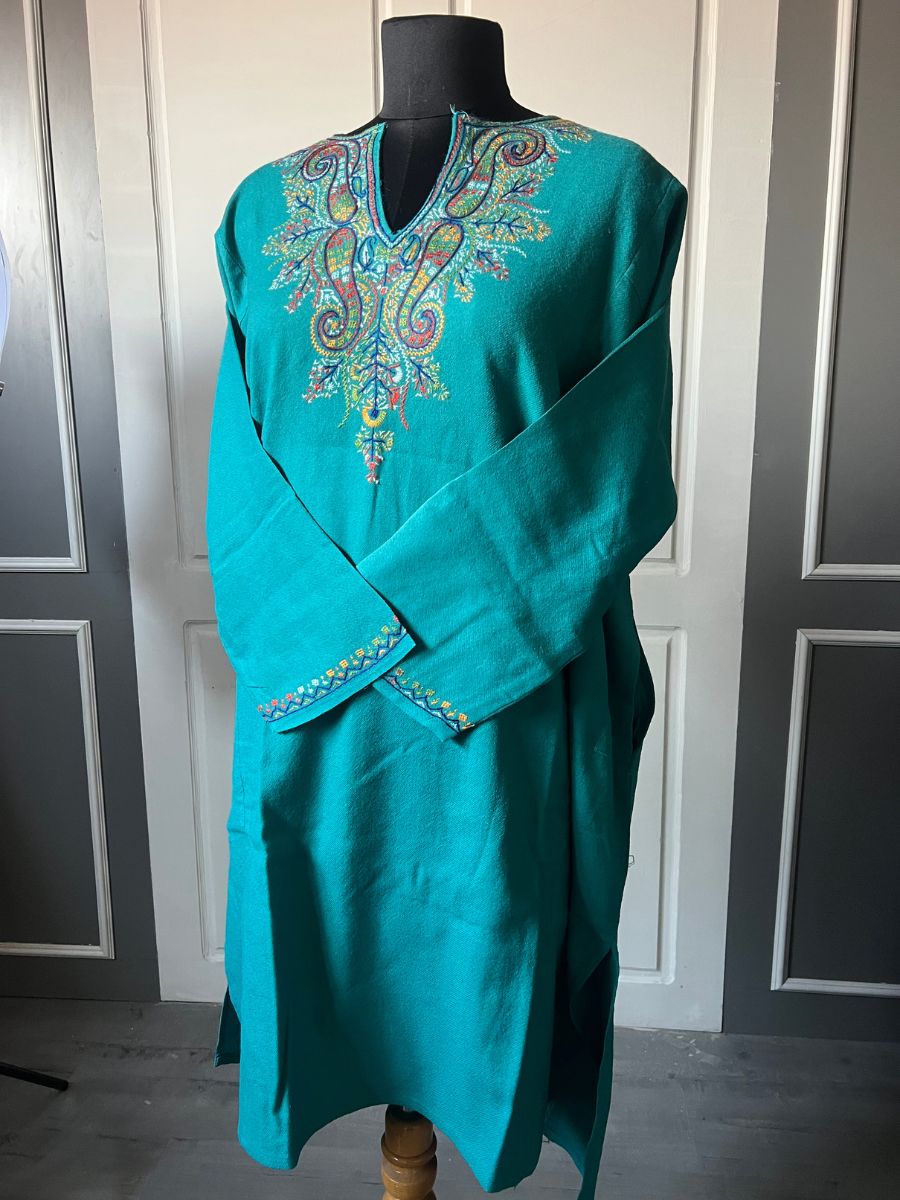 Meeras: Hand-Embroidered Raffel Phiran