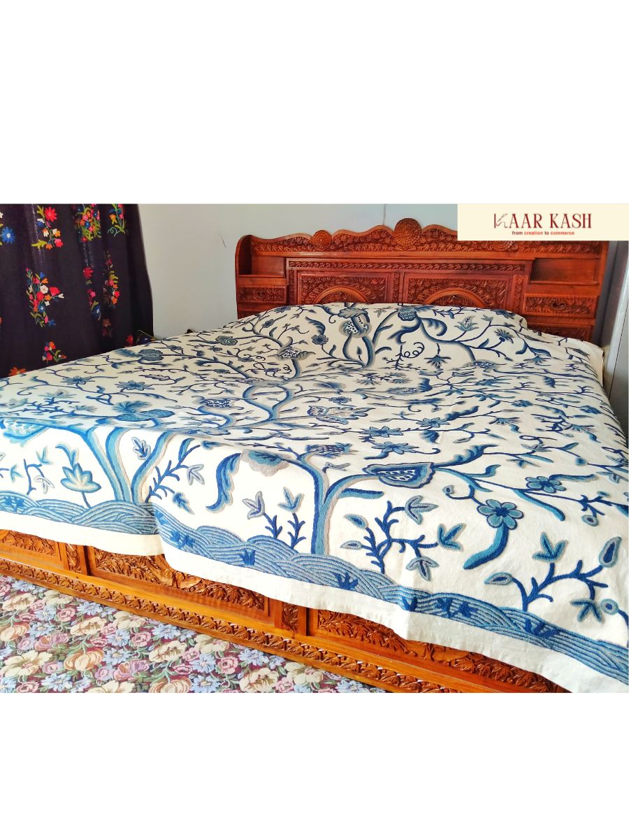 Aabshar Blooms Krewal Embroidery Bedcover - KaarKash