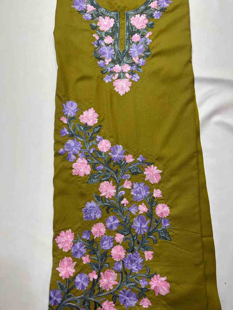 Gulnaaz Embroidered Kashmiri Suit 2 Peice (Unstiched) - KaarKash