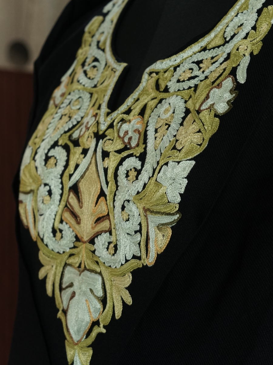 Black Kashmiri Pheran with Sky Blue & Olive Paisley Embroidery | Aari Embroidered Wool Phiran (Copy)
