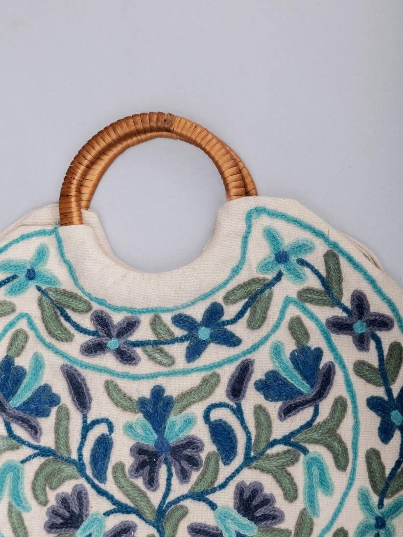 Fida-e-Chinar Krewal Bag - floral d2