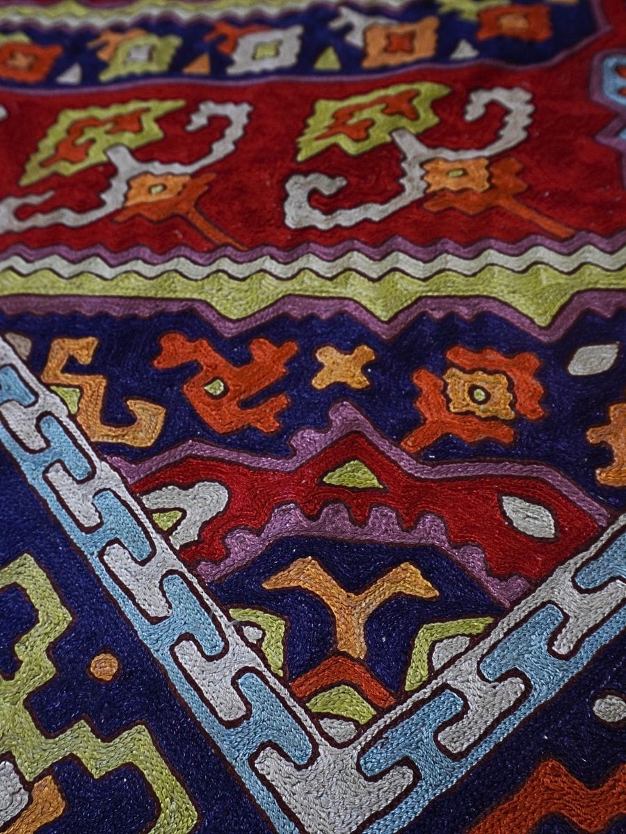 Noor-e-Kashmir Rug Chain Stitch Carpet