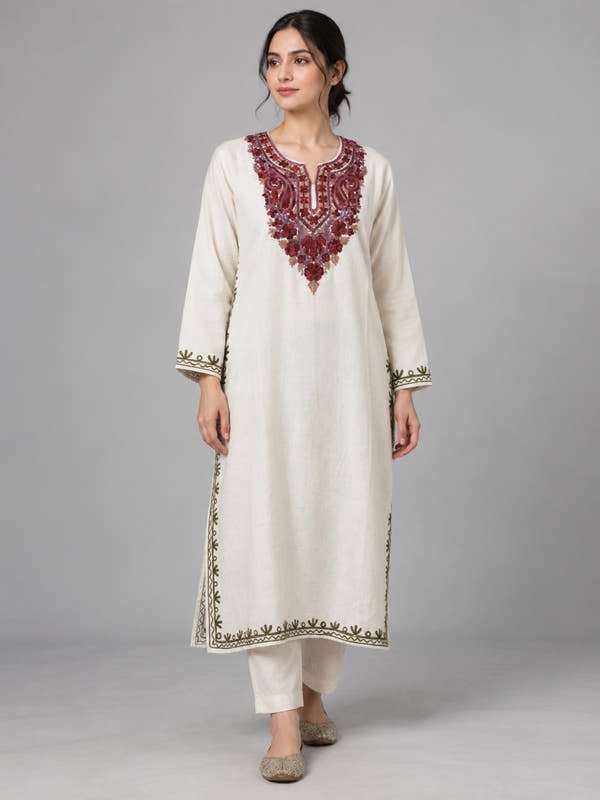 White Kashmiri Pheran with Maroon & Lilac Paisley Embroidery – KAARKASH
