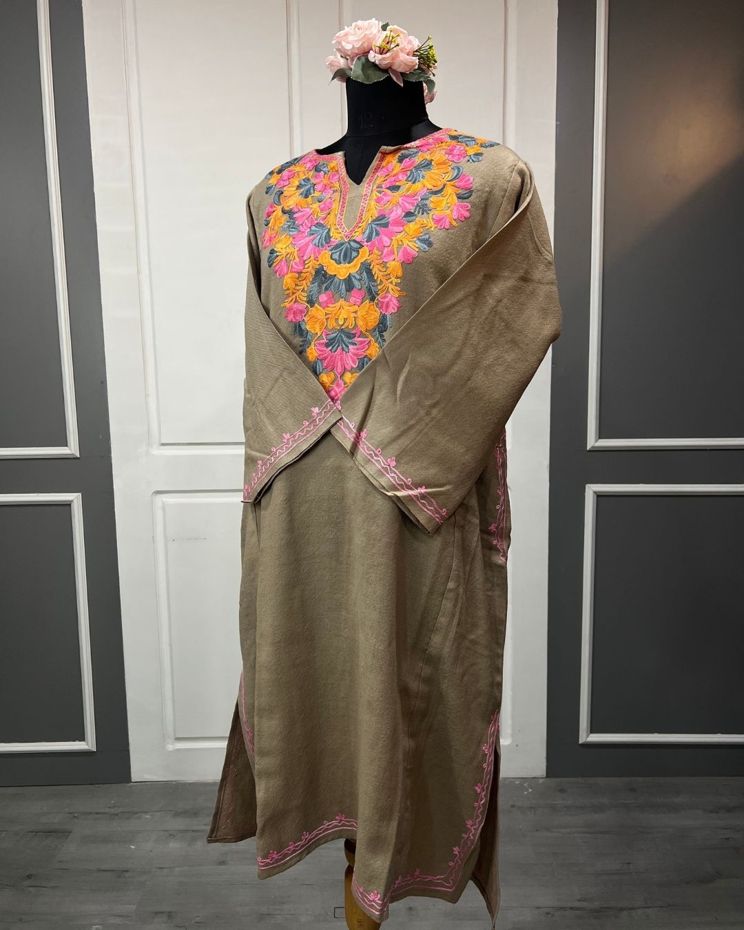 Gulposh royal Pure Raffel Wool |hazel