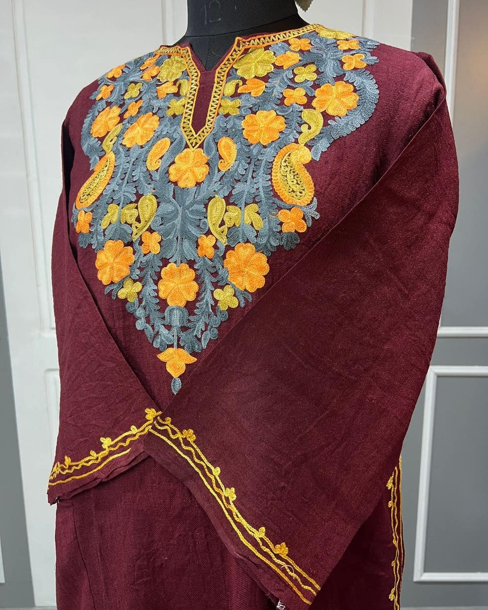 Gulposh Royal Kashmiri Pheran | Pure Raffel Wool | Wine