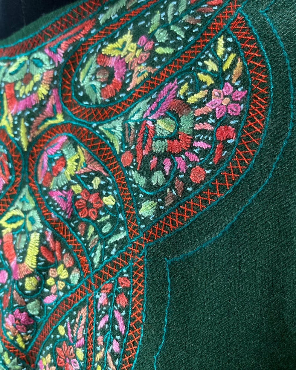 Meeras: Hand-Embroidered Sozni Wool Pheran (Phiran) | Midnight Green