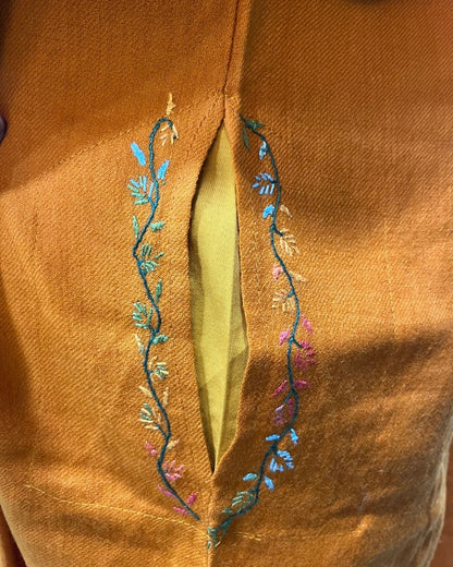 Meeras: Hand-Embroidered Raffel Phiran | Amber