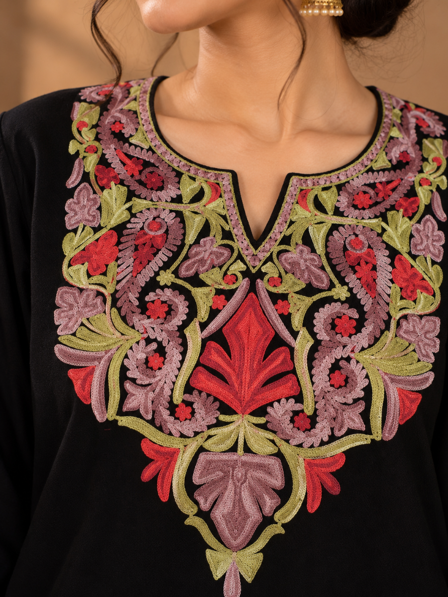 Black Kashmiri Pheran with Mauve & Red Paisley Embroidery – KAARKASH