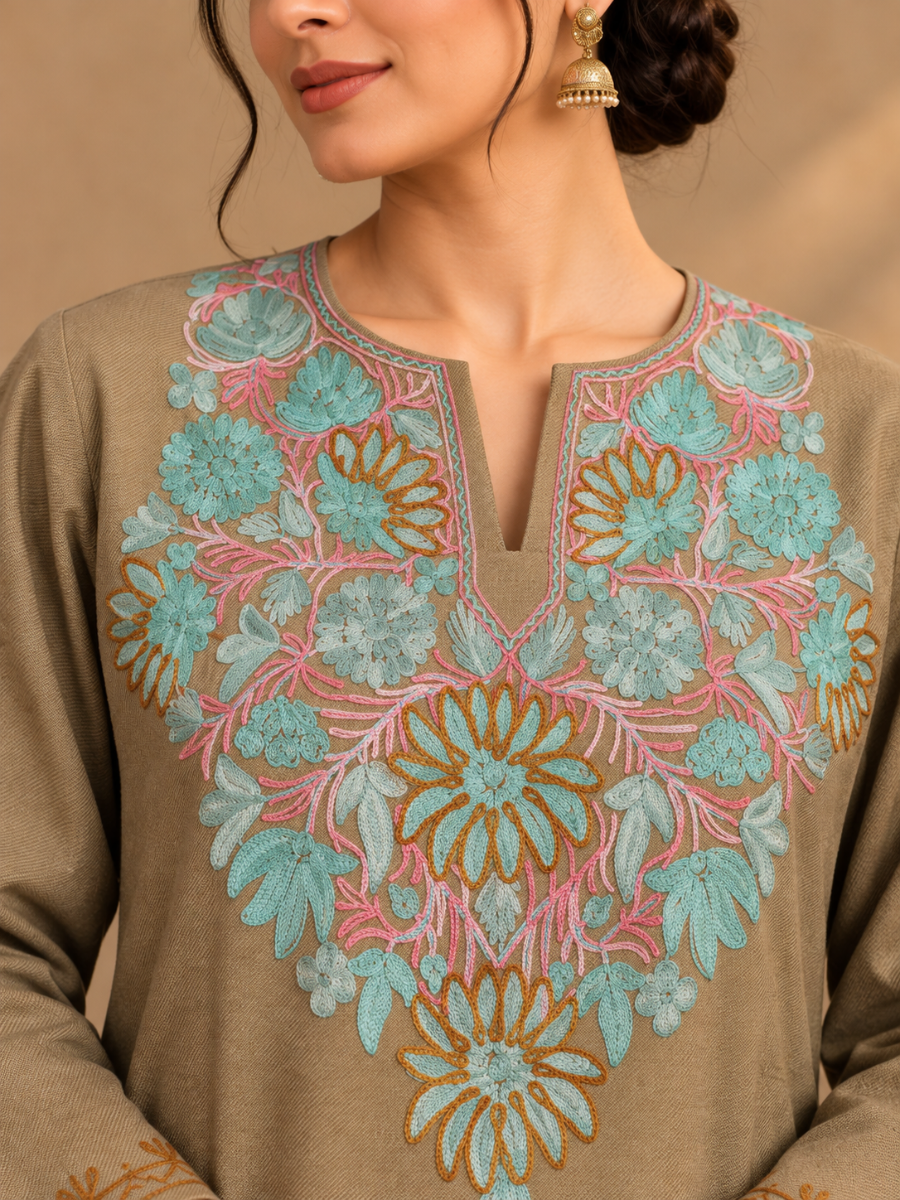 Grey  Kashmiri Pheran with Floral Embroidery | Aari Embroidered Wool Phiran